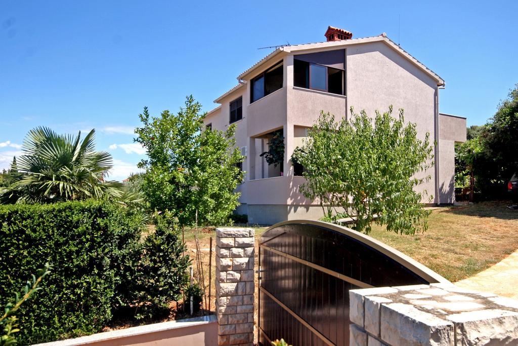 Apartments Duda Pula Exterior photo